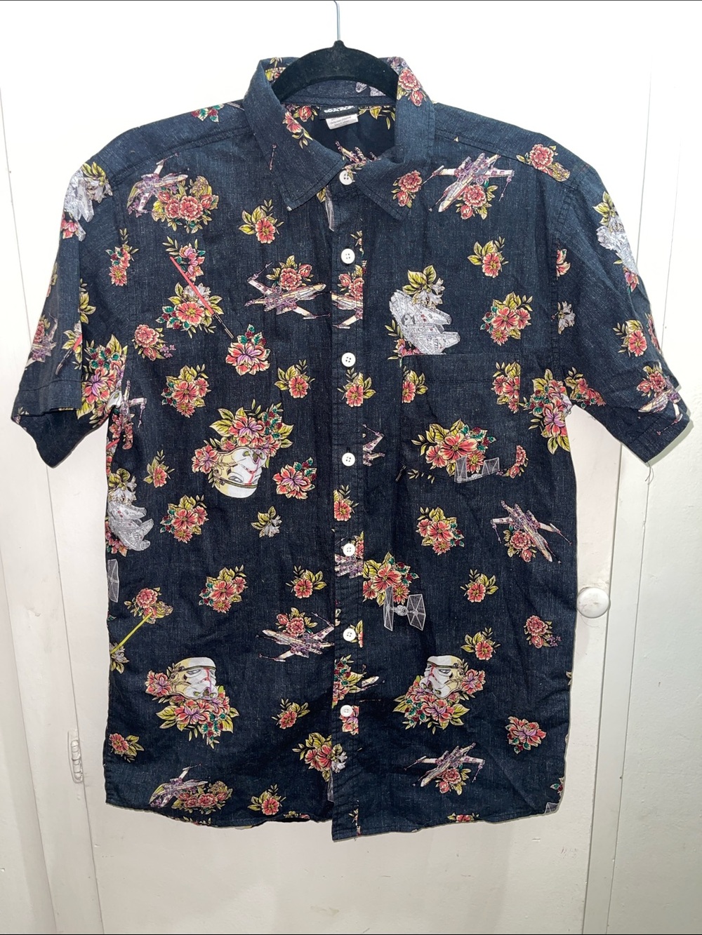 Star Wars Men's Black Floral Short-Sleeve Button-Up Shirt Sz Small
